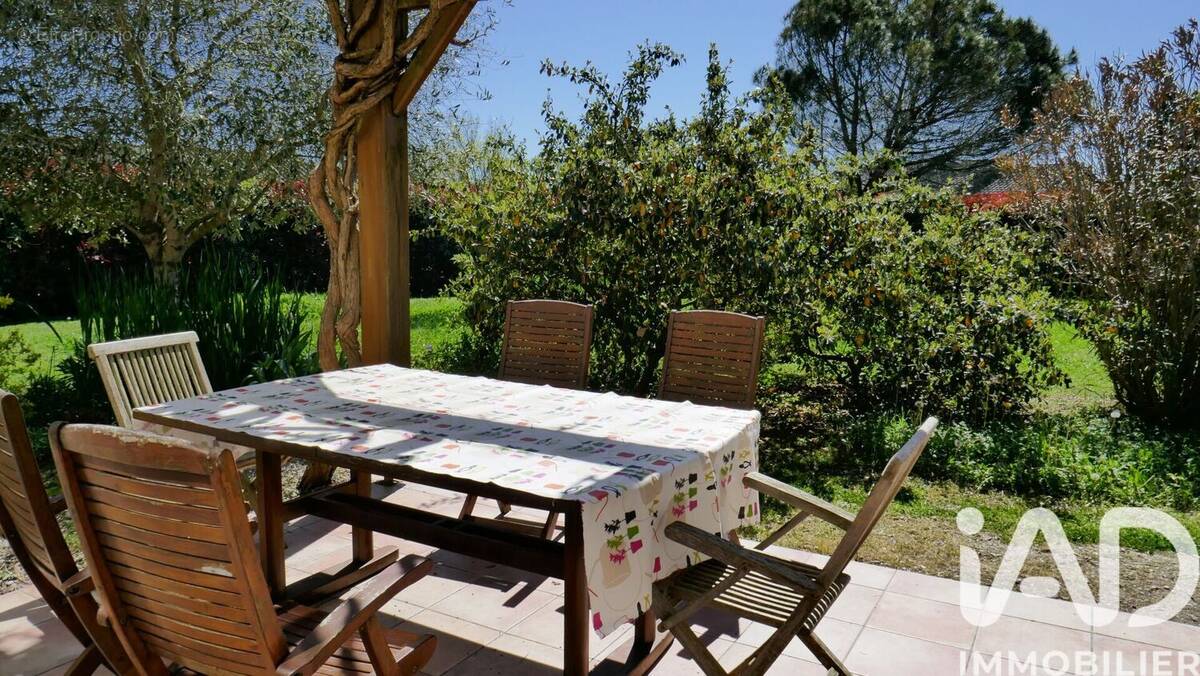 Photo 1 - Maison à SAINT-SULPICE