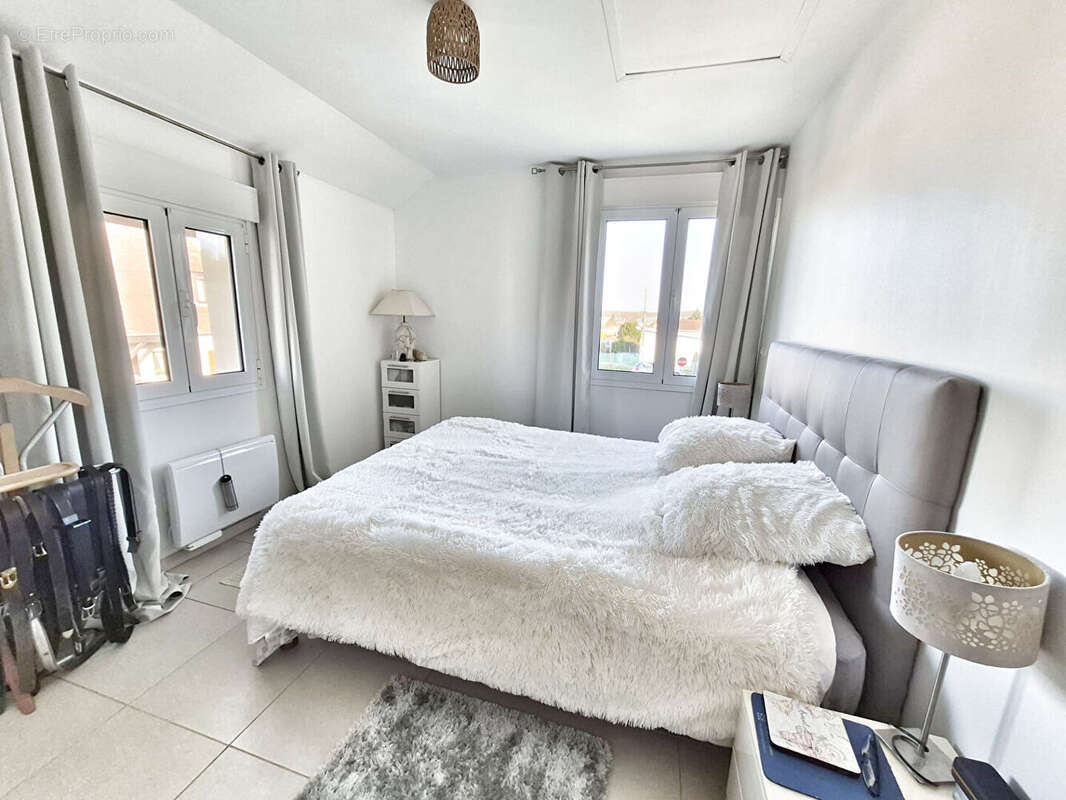 Maison à MERY-SUR-OISE