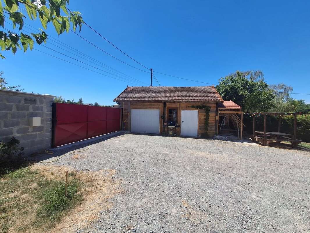 Maison à 5 min. du centre de Saint-Pourçain-sur-Sioule - photo 10