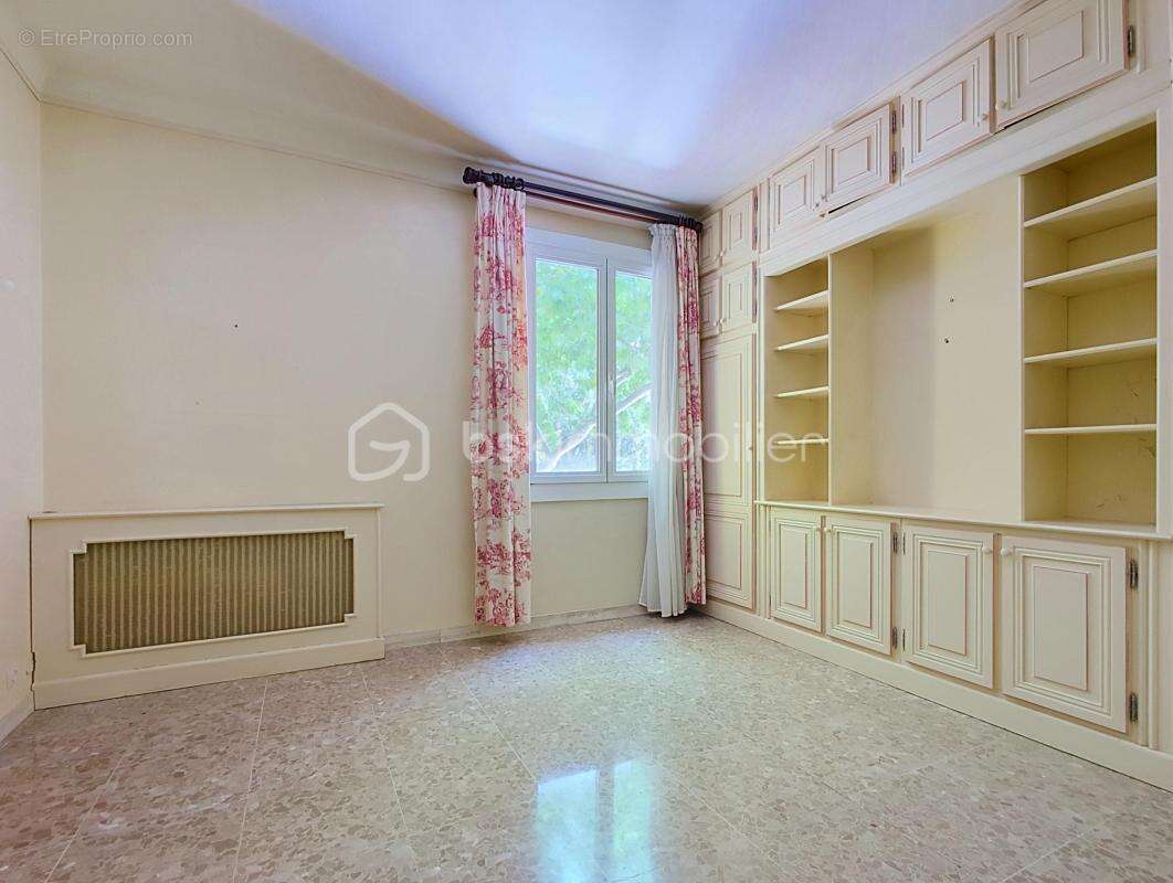 Villa avec hangar et garage attenant - photo 8