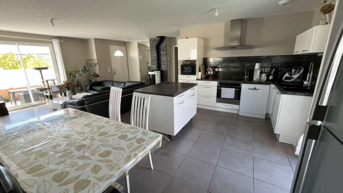 Maison à CAUNES-MINERVOIS