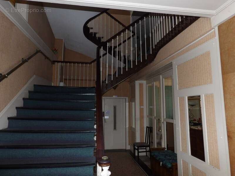Appartement à NERIS-LES-BAINS