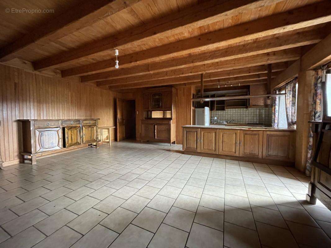 Maison à THIEZAC