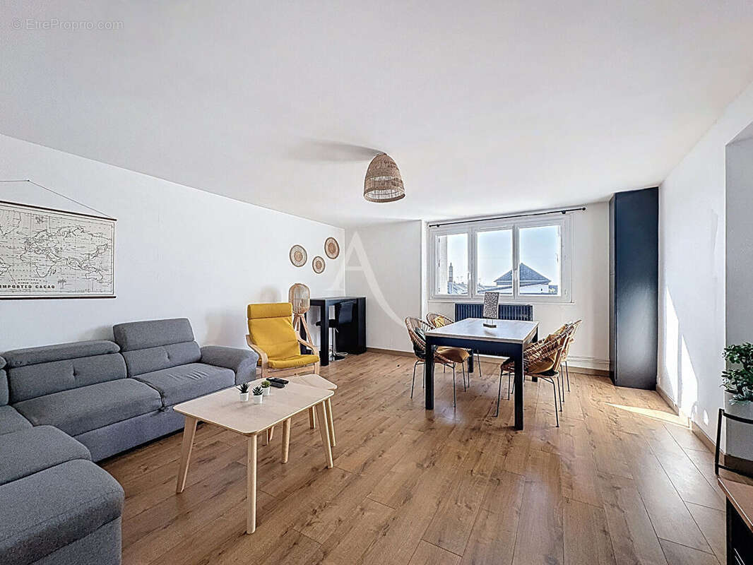 Appartement à TRELAZE