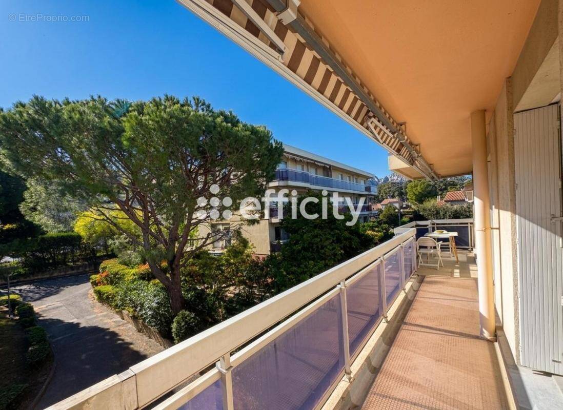 Appartement à MARSEILLE-8E