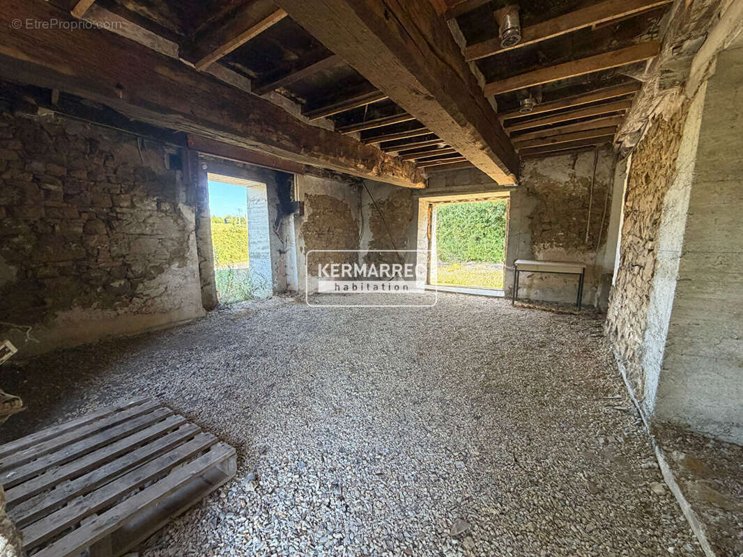 A VENDRE Maison 7 pièces à SAINT-M'HERVE - 127 300  HAI - photo 4