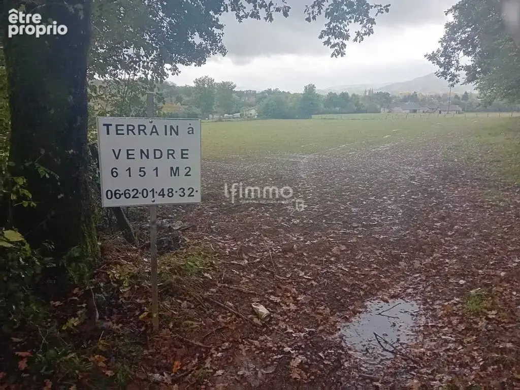 Terrain à CUBLAC
