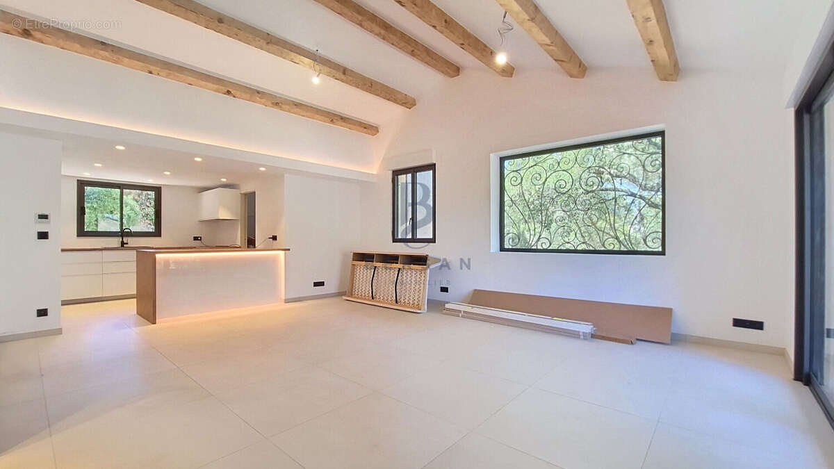 Maison à FREJUS