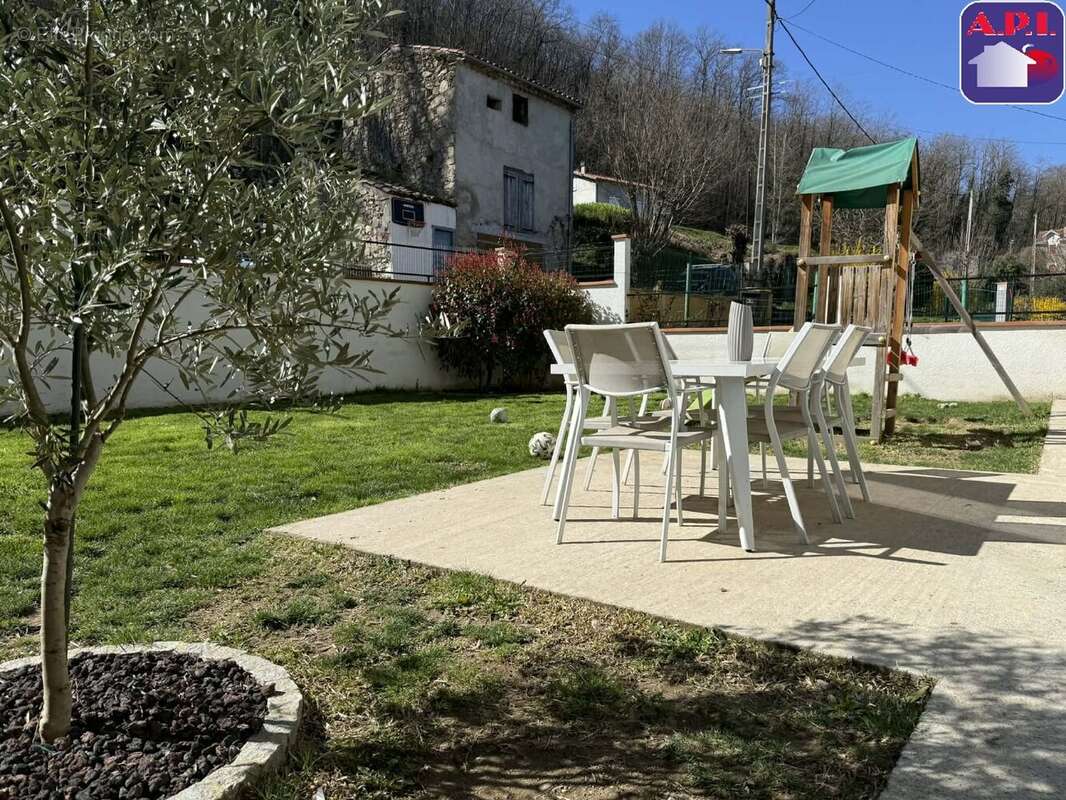 Maison 179 m² à Foix  - photo 3