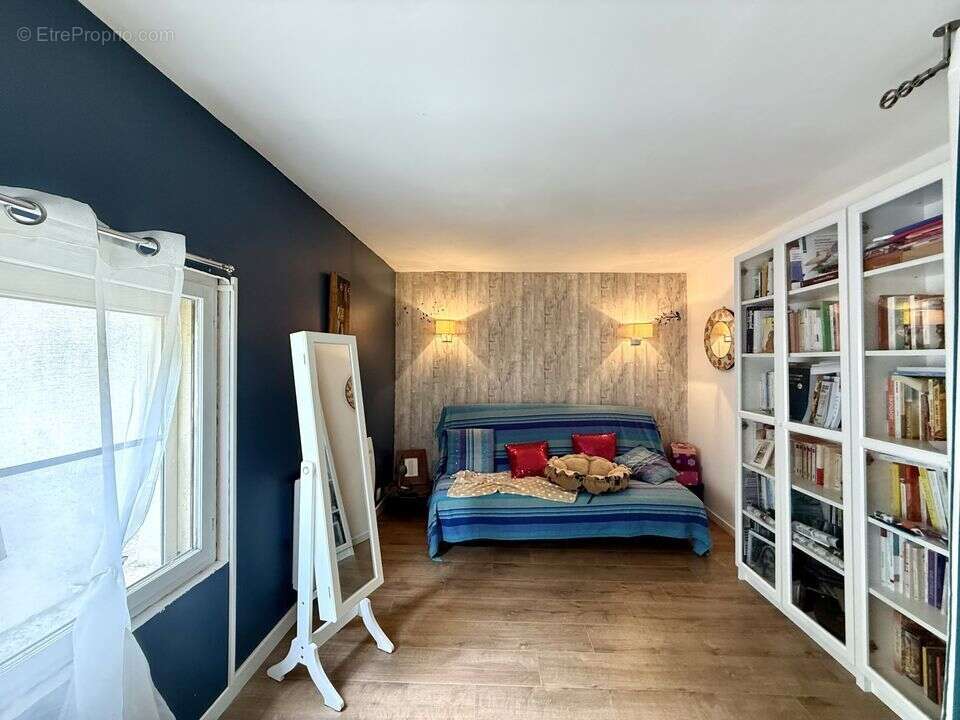 Maison de village et dépendance à Champigny - 89 - photo 8