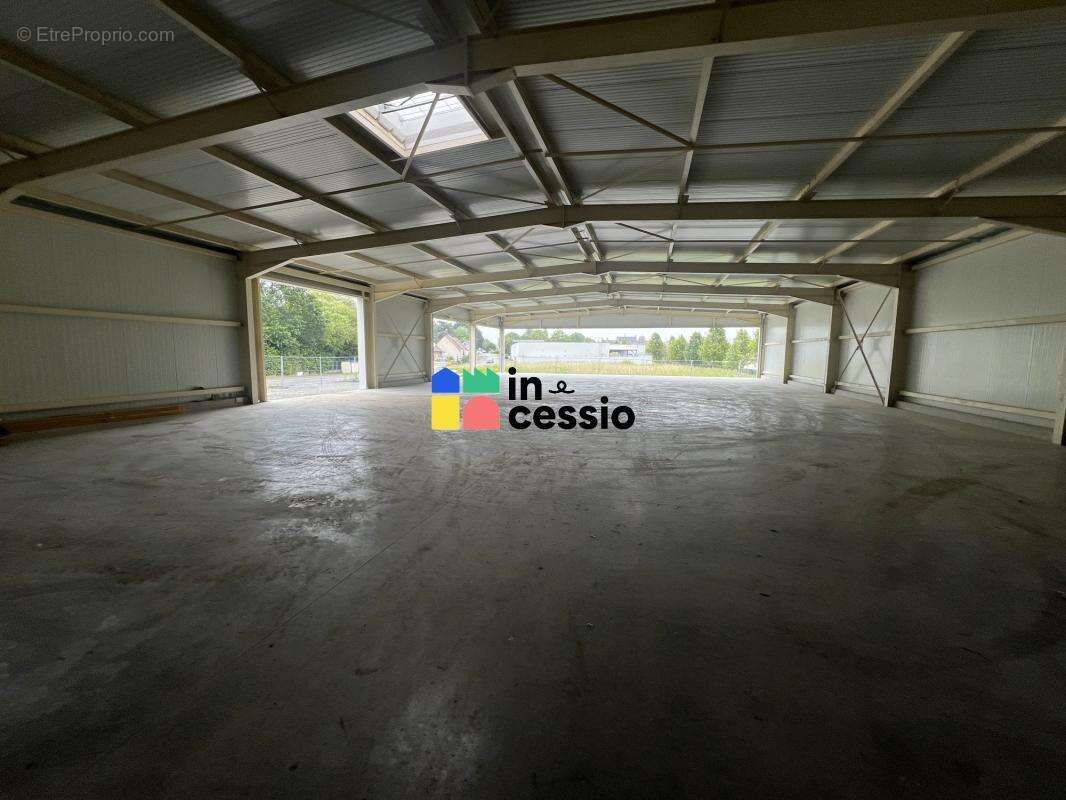 ? à vendre – local d'activité / commercial secteur vibr - photo 8