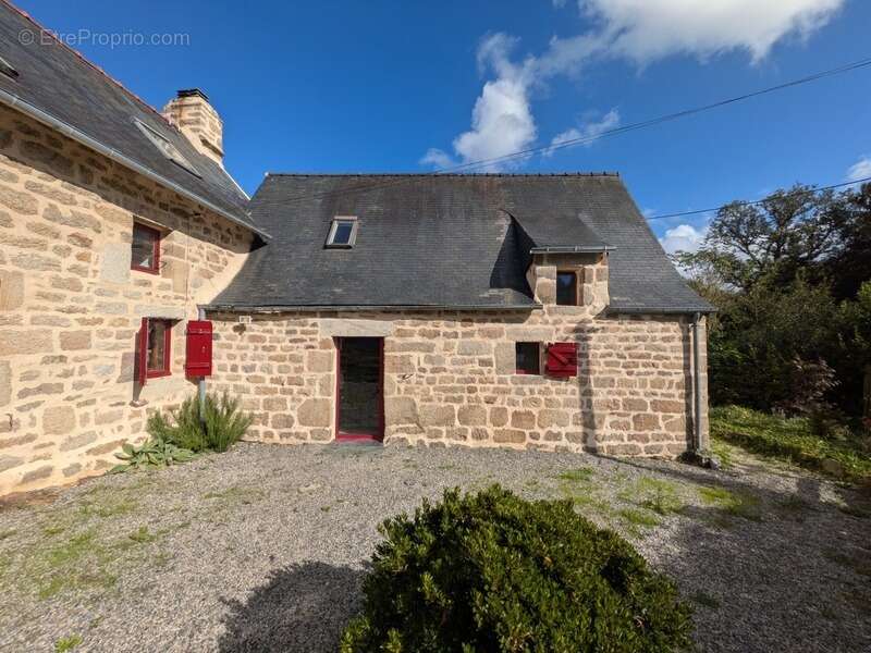 Saint tugdual grande longere renovee de 5 pieces 154m² parcelle de 1390m² - photo 4