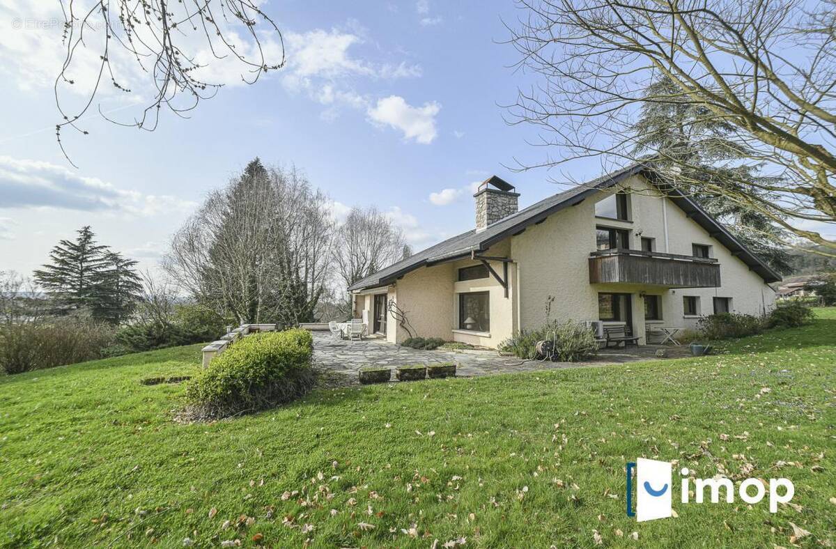 Maison à SAINT-GENIX-SUR-GUIERS
