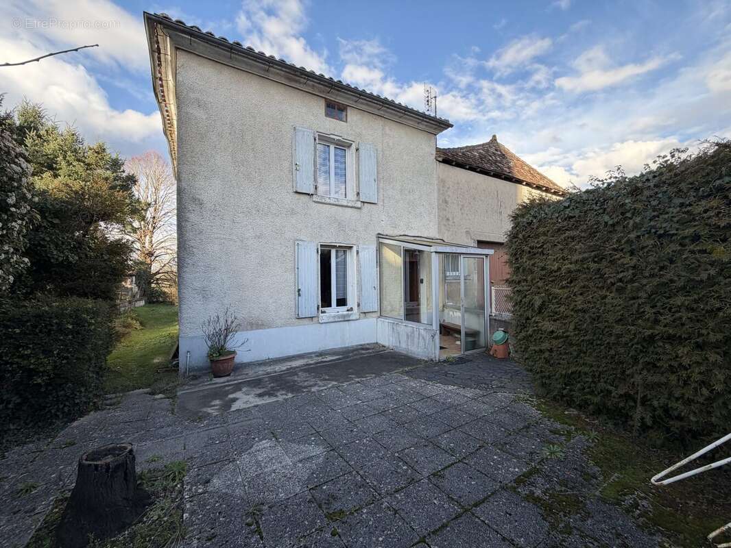 Maison à PERIGNAC