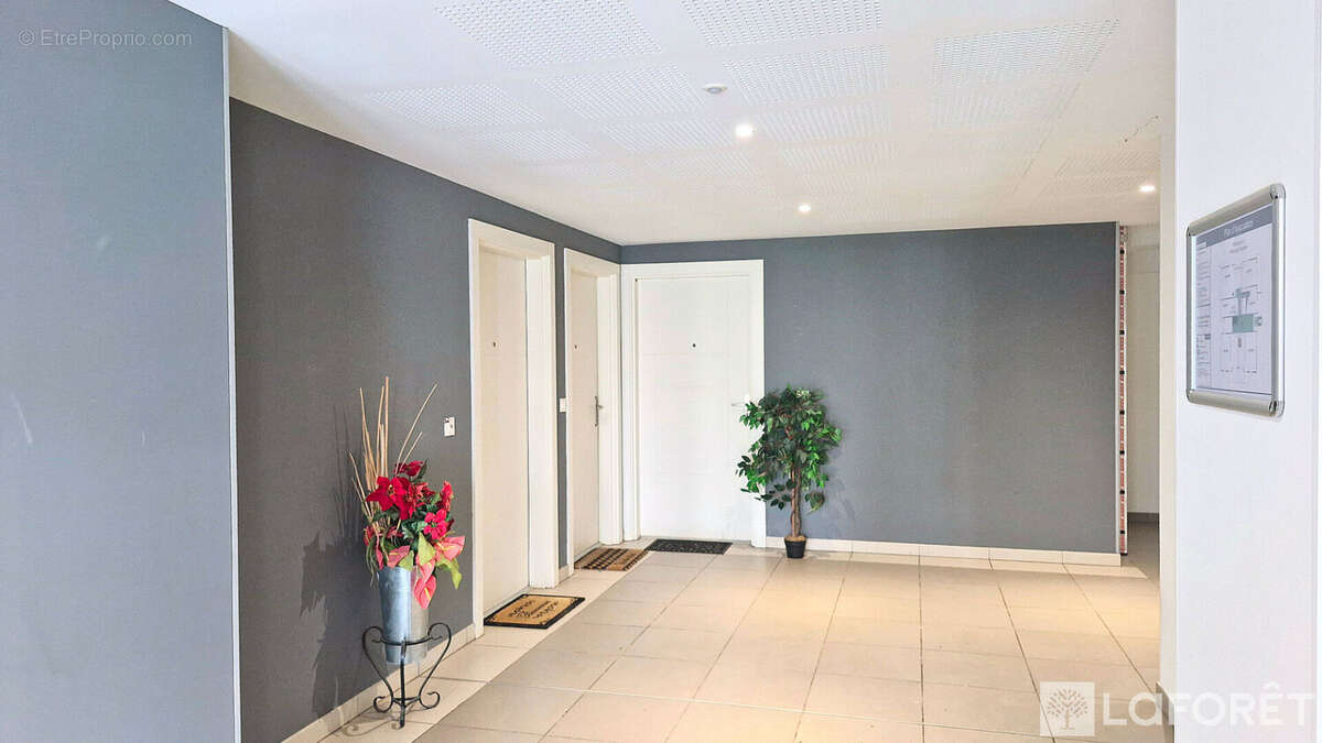 Appartement à PUGET-SUR-ARGENS