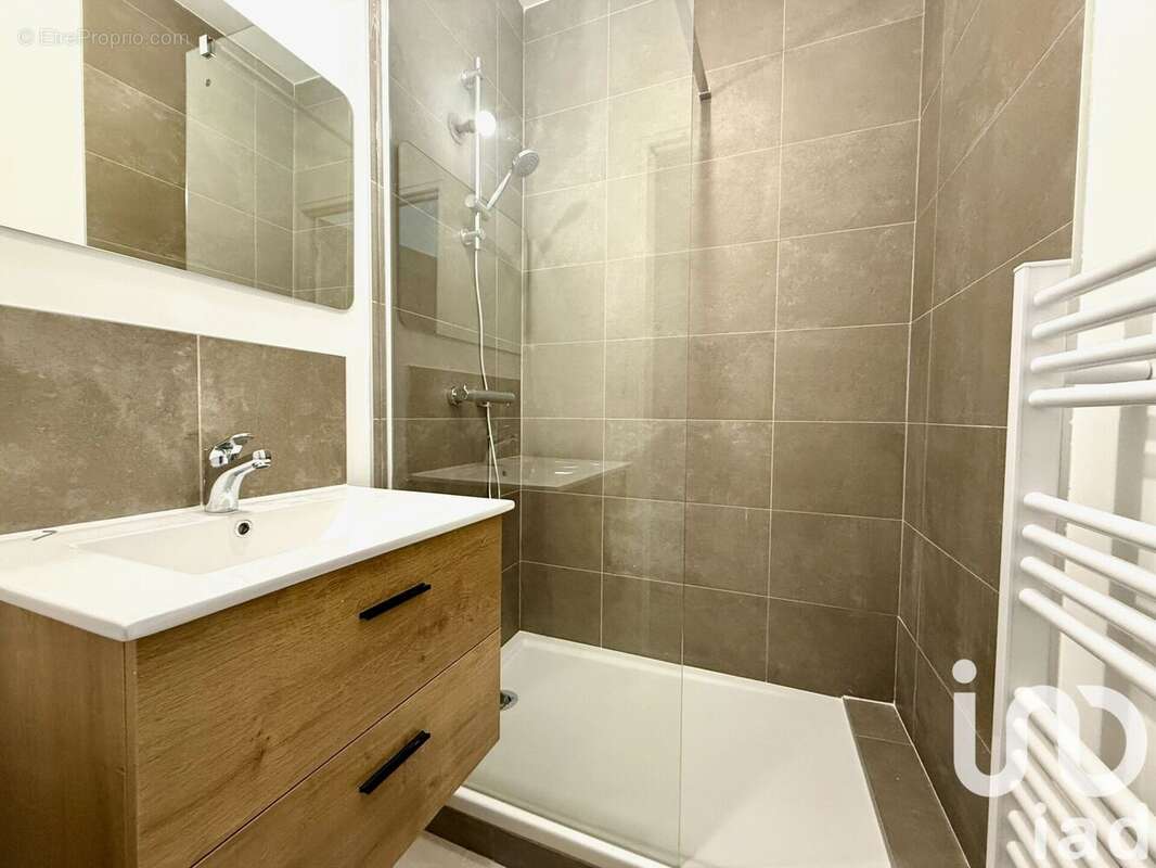 Photo 2 - Appartement à SUZE-LA-ROUSSE