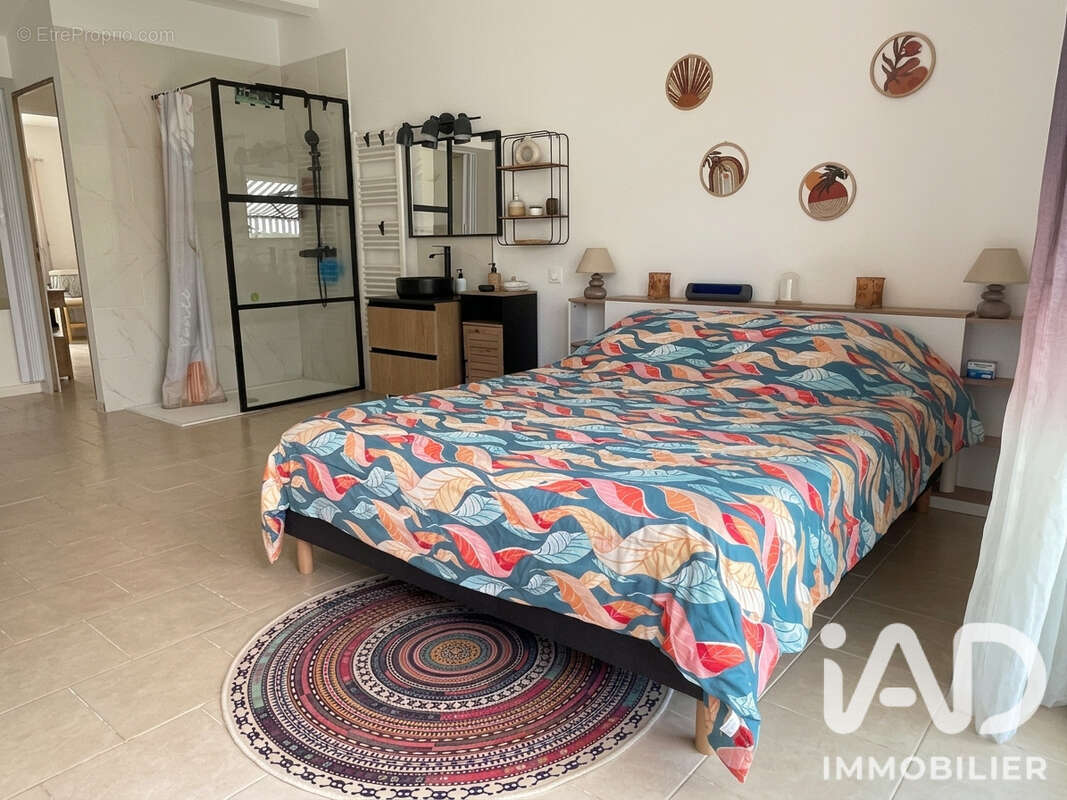 Maison 190 m² à Saint-Maximin-La-Sainte-Baume  - photo 9