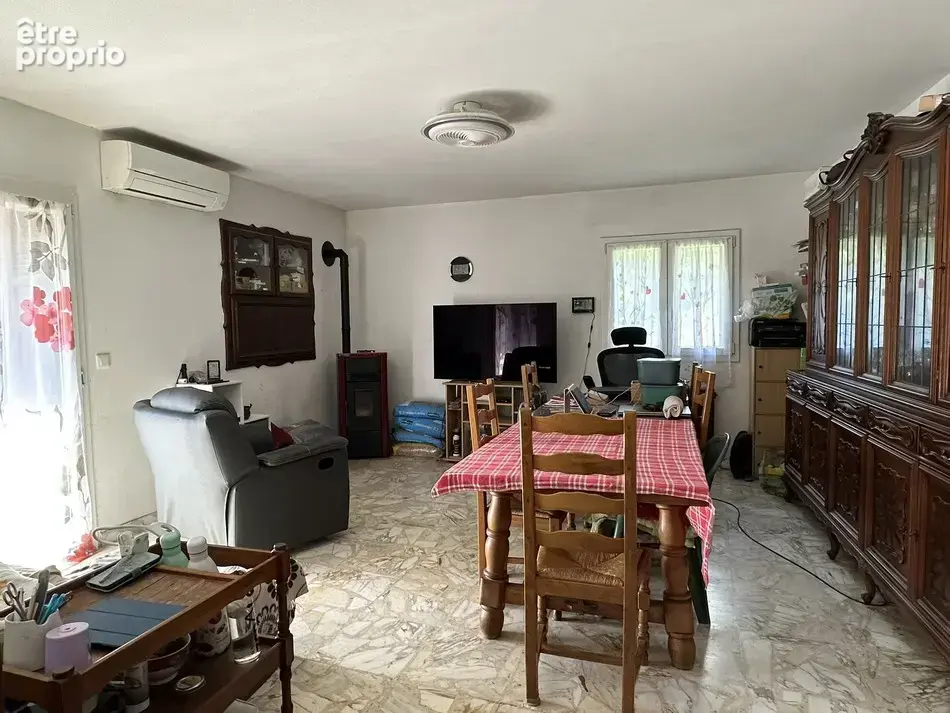 Jolie Maison avec dépendances et terrain - photo 7