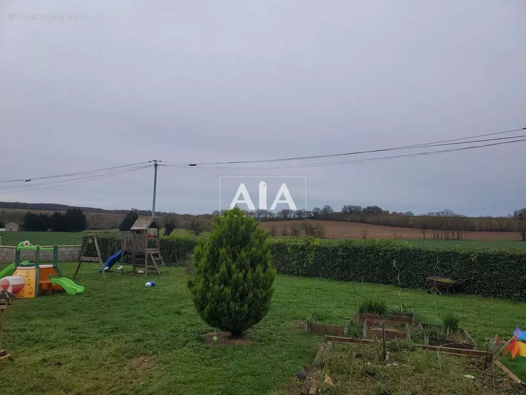 Maison à TAIZE-AIZIE