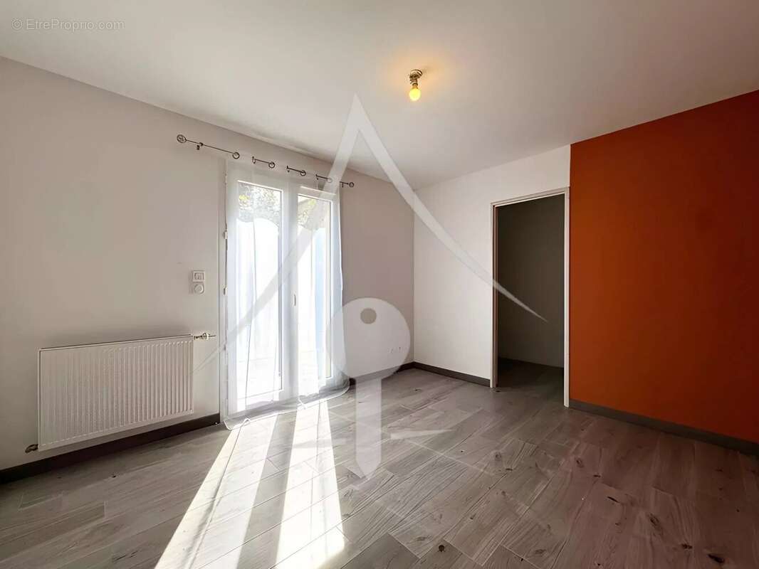 Maison à LAVERNOSE-LACASSE