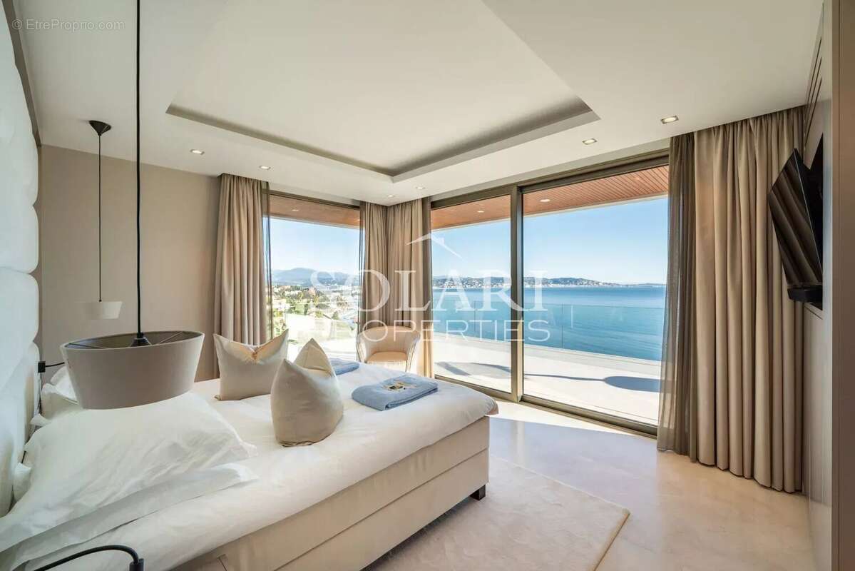 Maison à THEOULE-SUR-MER