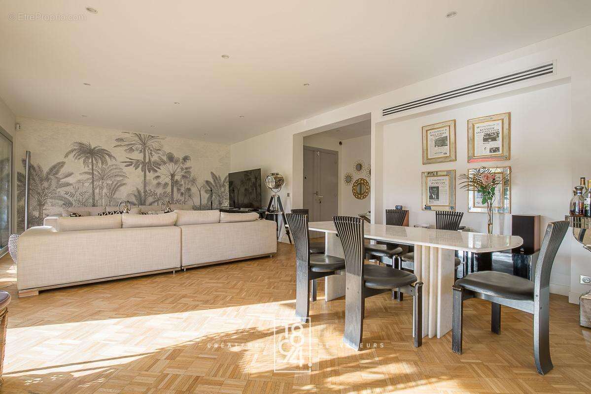 Appartement à MARSEILLE-8E