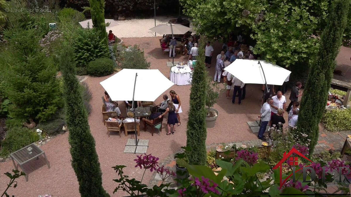Commerce à VERDUN-SUR-LE-DOUBS