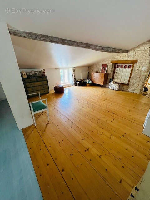 Maison à SURGERES