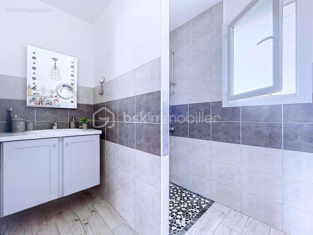 Maison plain-pied - 3 chambres - jardin privatif - photo 7