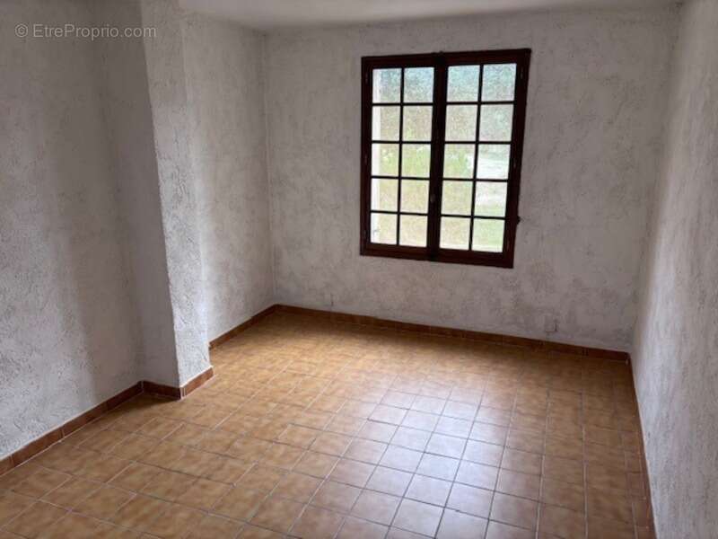 Maison à LA ROQUEBRUSSANNE