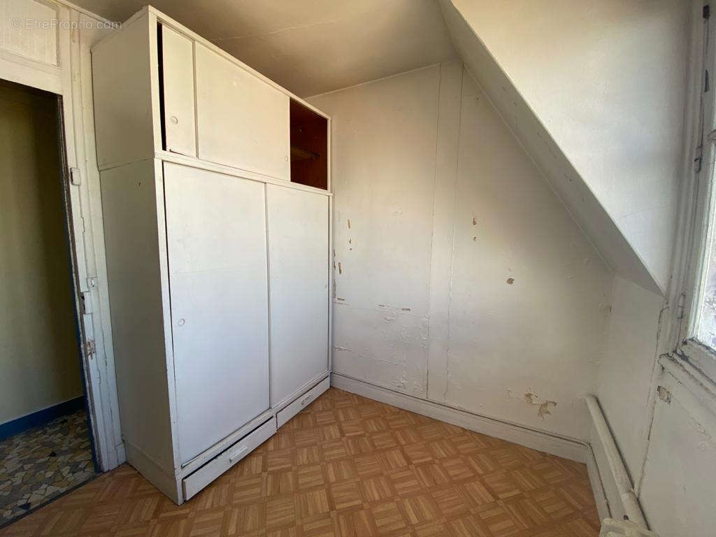 Chambre de service - Paris 16e - photo 3