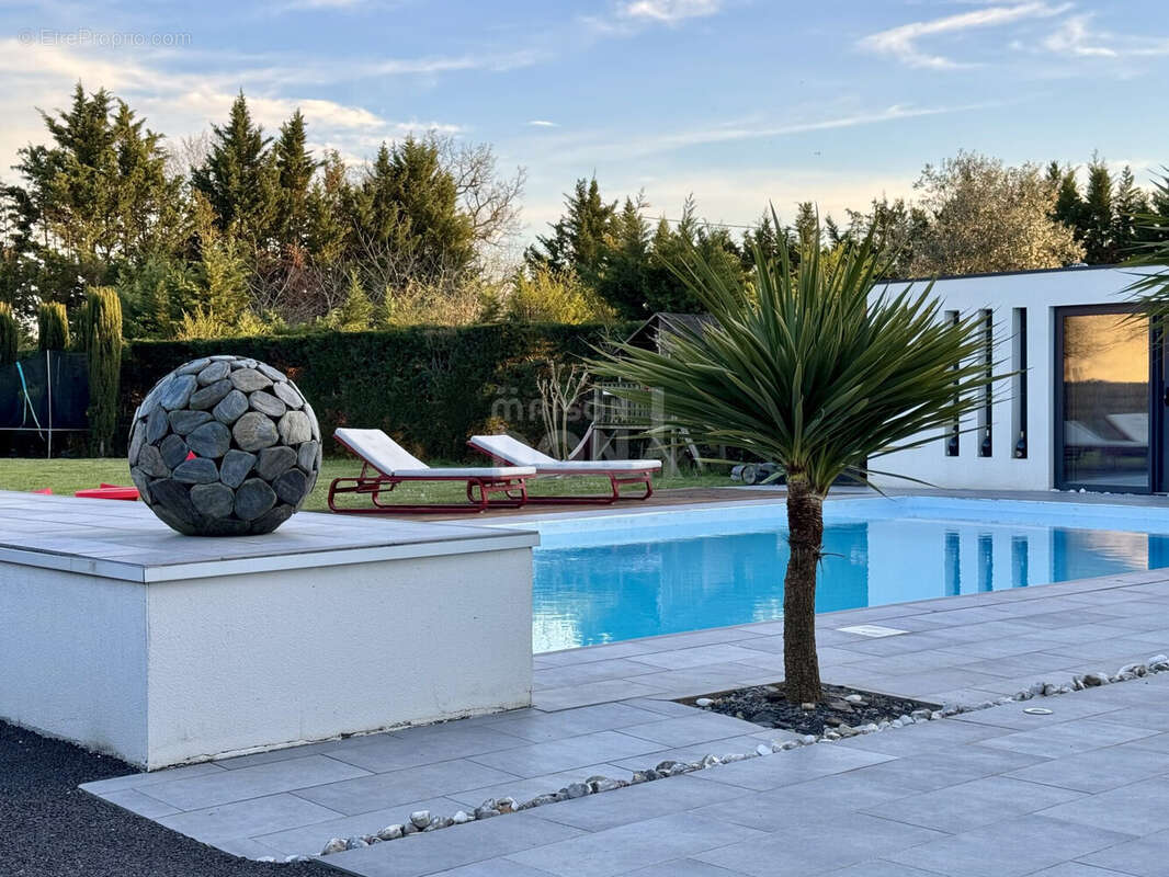 Maison à SAINT-JORY