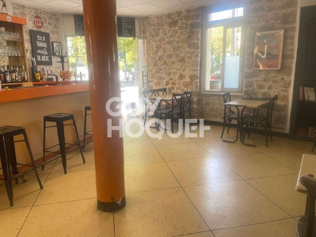 Commerce à VALLAURIS