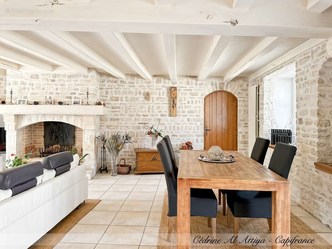 Propriété à vendre 318m2 habitables, 11 pièces, 7 chambres, parcelle de 1700m2 environ, jardin, garage, piscine, dépendances - photo 10