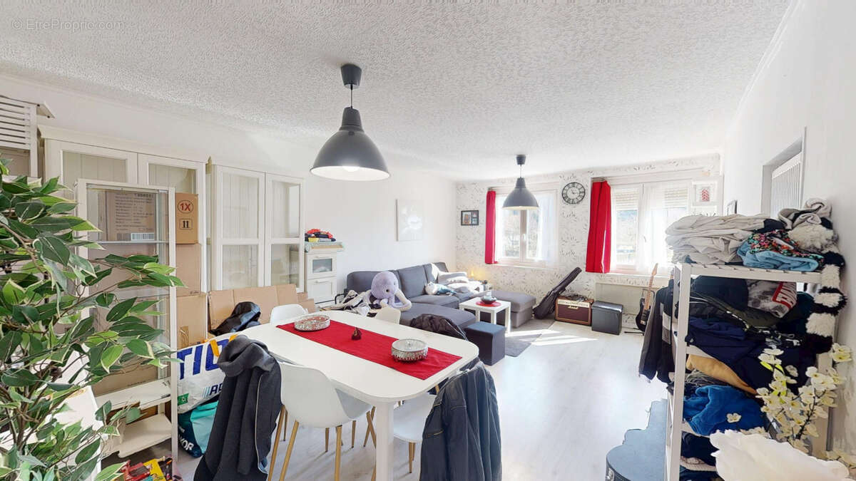 Appartement à LA RICAMARIE