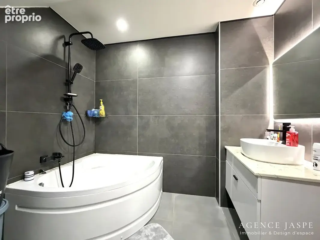 Maison 4 pièces 102 m² à vendre à Sury-Le-Comtal (42450) - photo 9