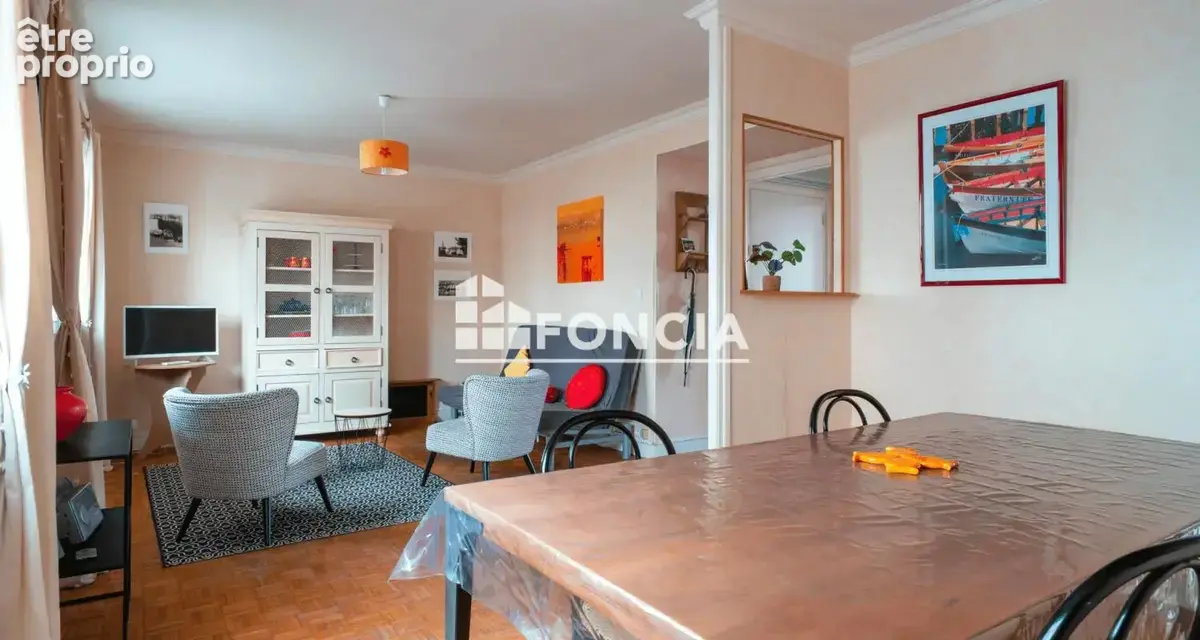 Concarneau - À 2 pas du Centre-Ville, de la Corniche et des plages - A Vendre Appartement T3 66 m2 - Parking + Cave - photo 3