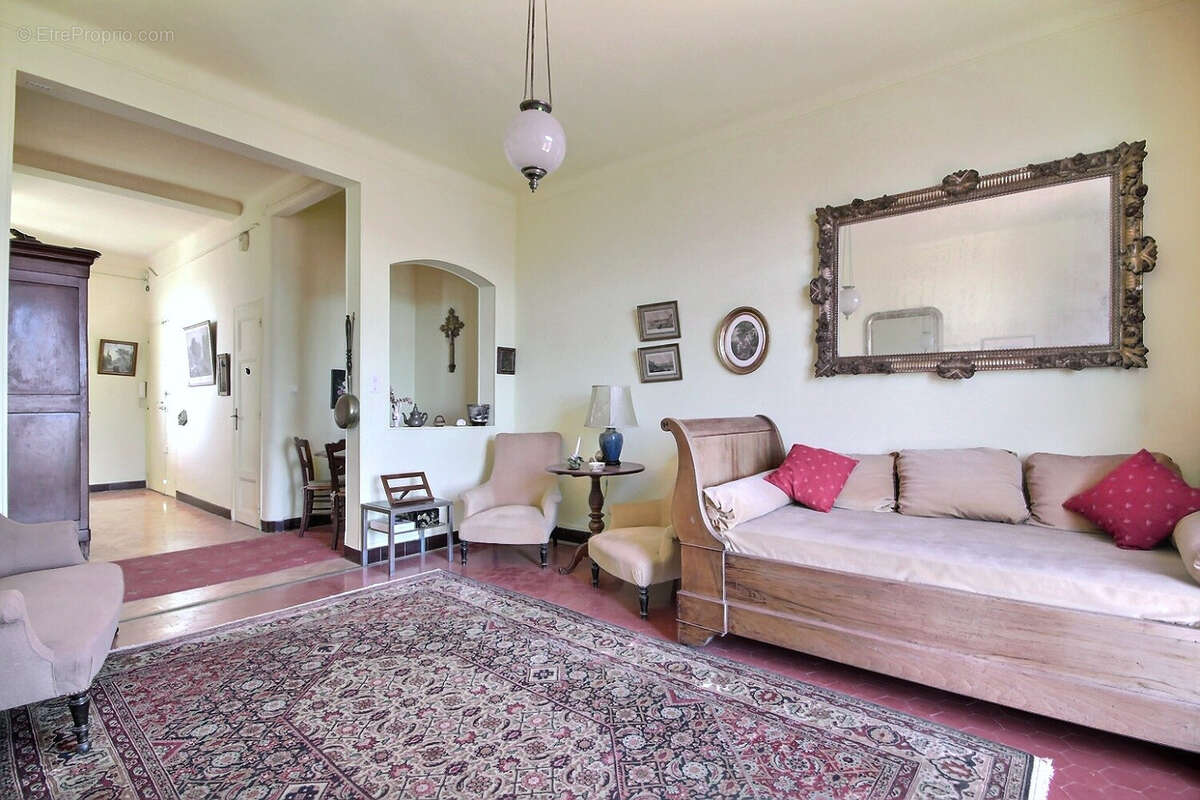 Appartement à MARSEILLE-6E