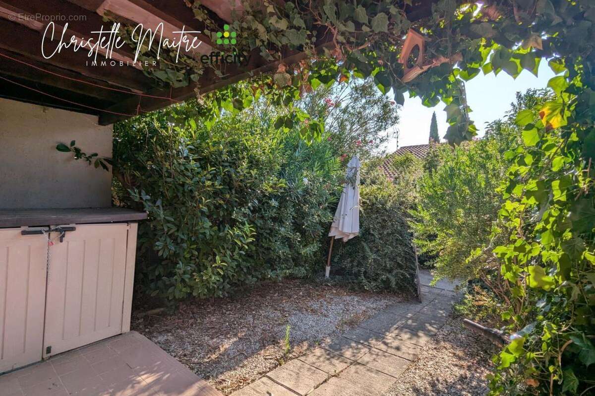 Maison 31 m² à Mouries  - photo 5