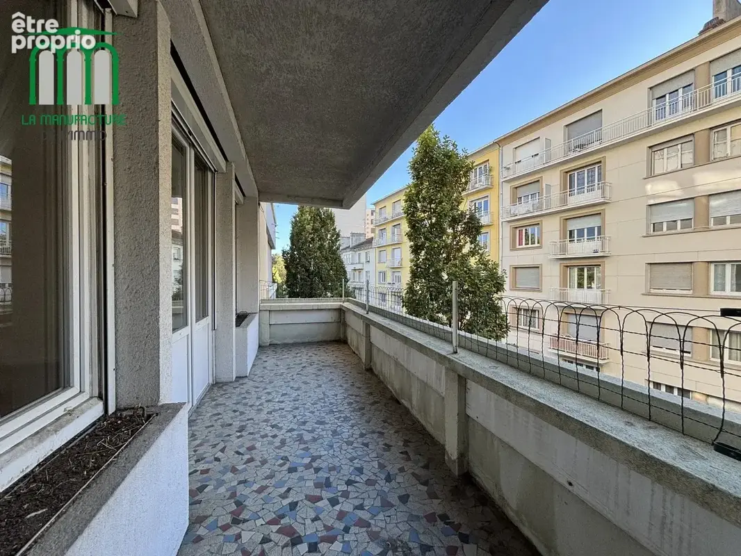 Appartement de type F4 de 102.23 m² avec deux balcons, garage/ Armeville-Foch-cité du design - photo 10