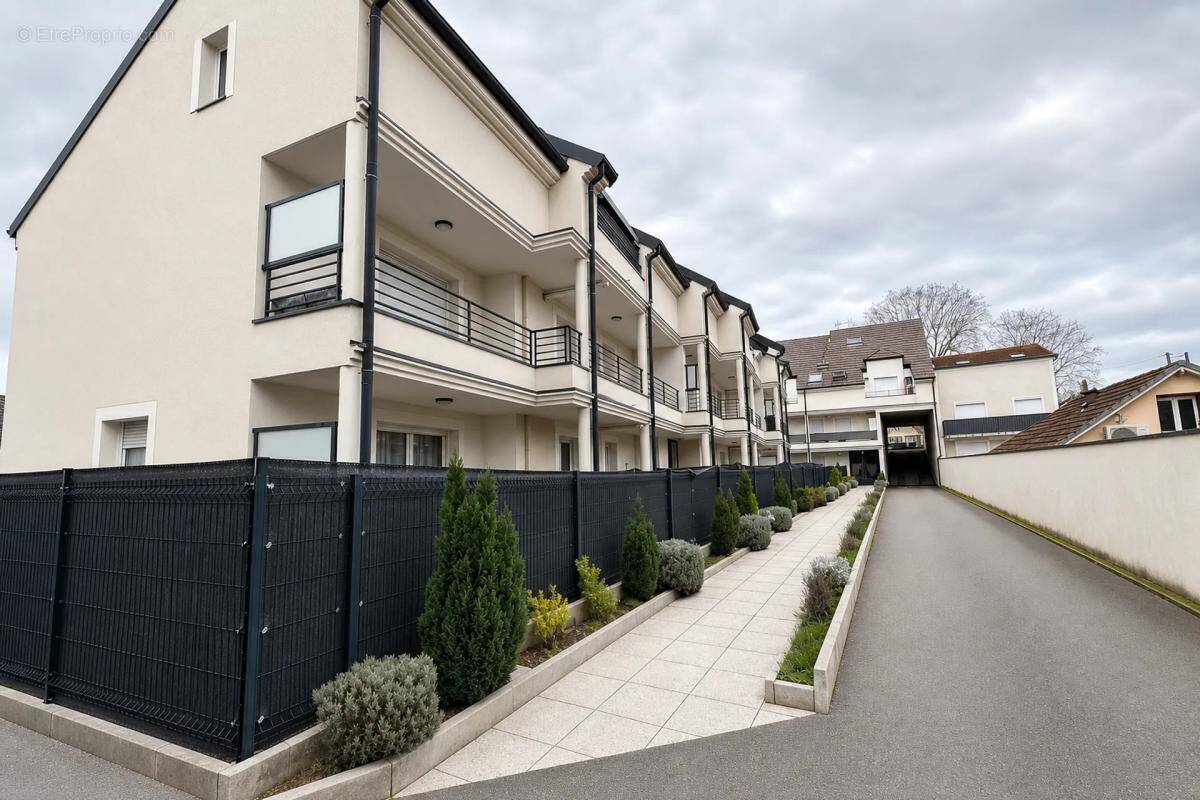 Appartement à VILLIERS-LE-BEL