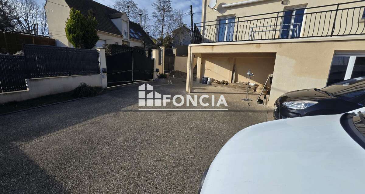 Maison à PONTOISE