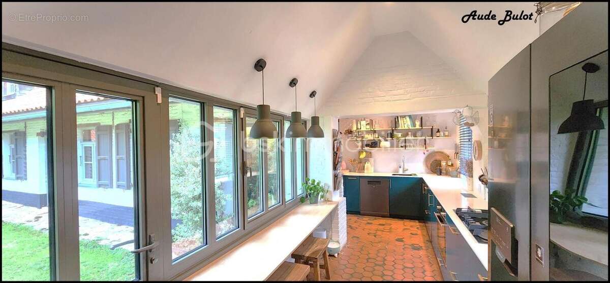 Maison à PERONNE-EN-MELANTOIS