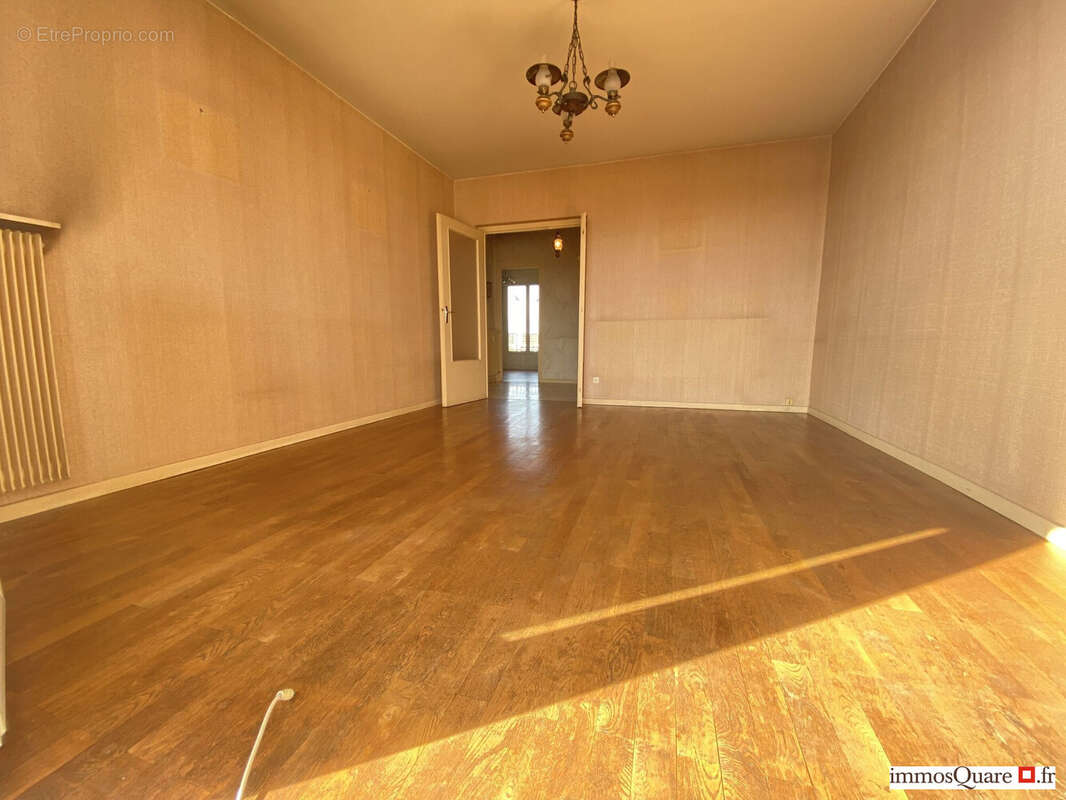 Appartement à LYON-8E