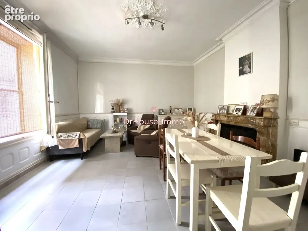 Maison 4 pièces 105 m² à vendre à Saint-Laurent-D'aigouze (30220) - photo 1
