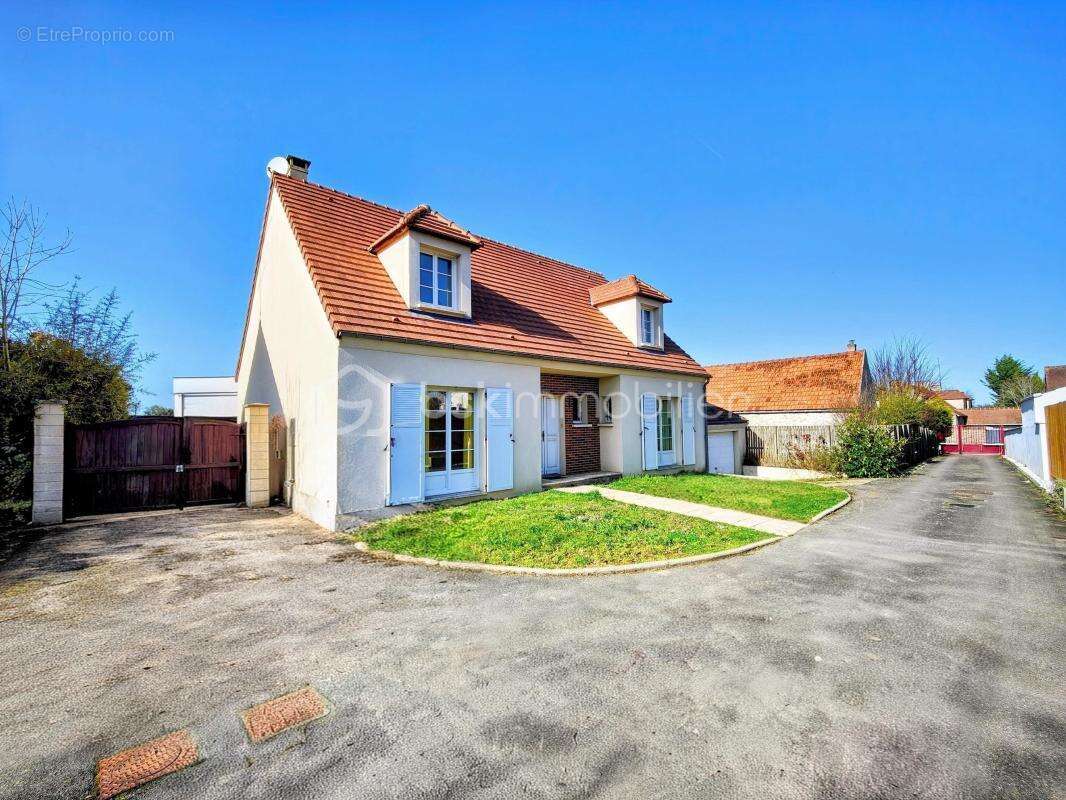 Maison à JOUARS-PONTCHARTRAIN