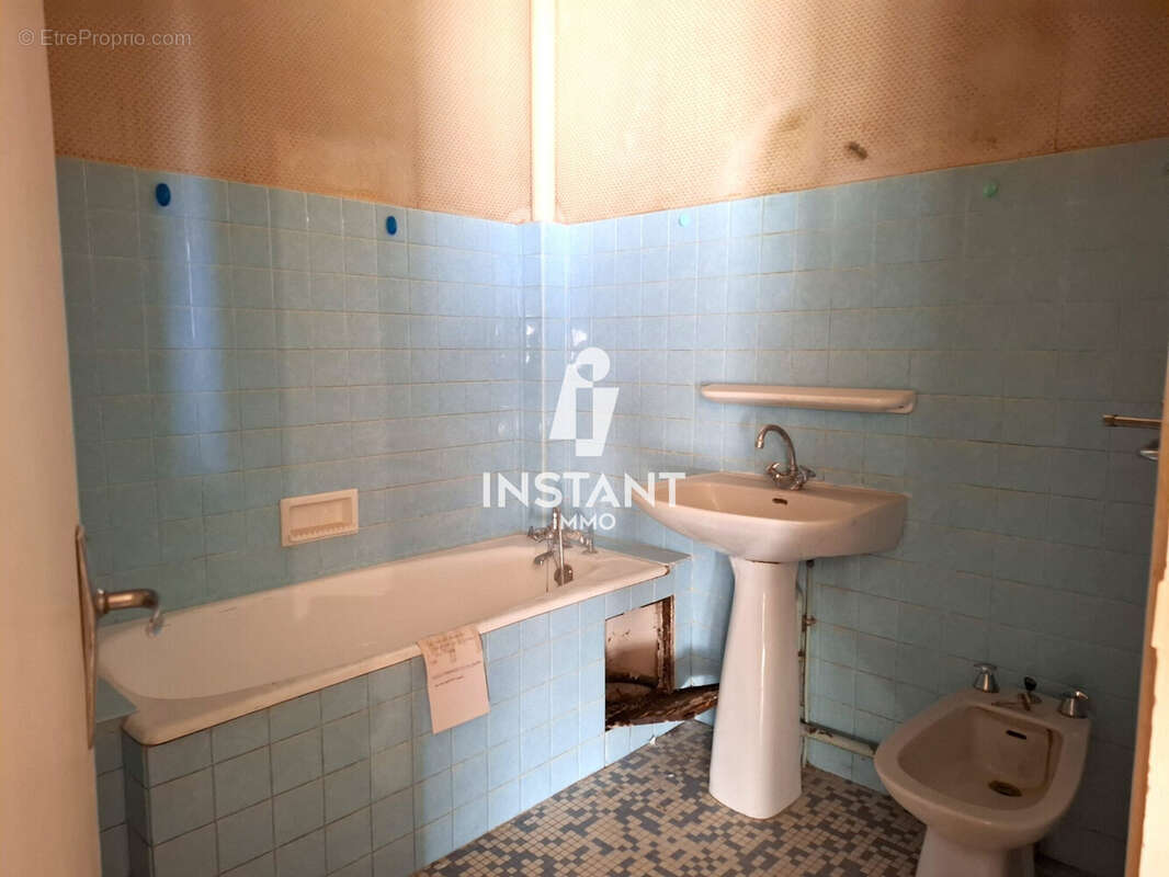 Appartement à SAINT-MAUR-DES-FOSSES