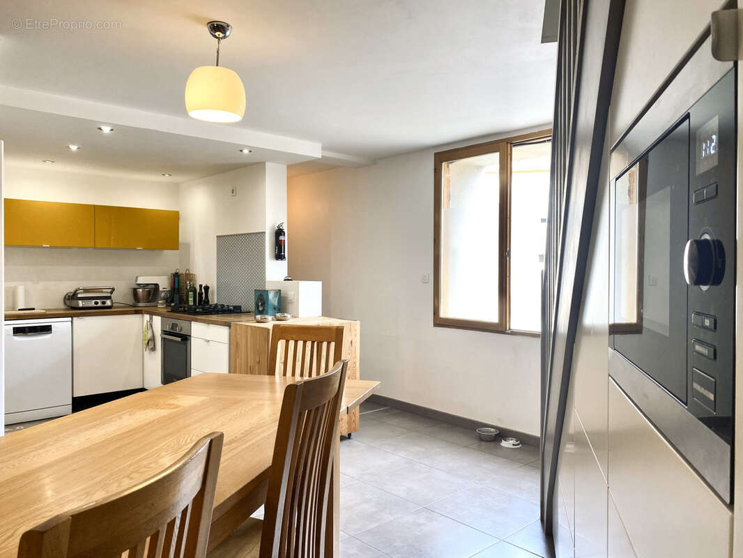 Maison en pierre rénovée 130 m2 avec toit-terrasse - Crozes-Hermitage. - photo 3