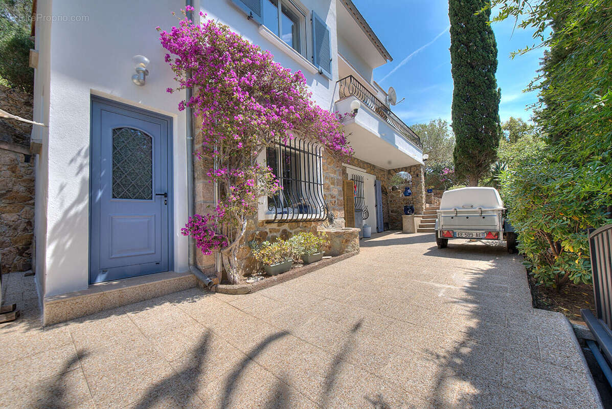 Villa bord de mer et esterel  133 m2  saint raphael - photo 15