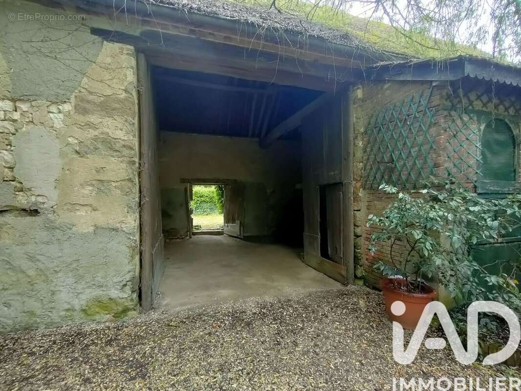 Maison 87 m² à Courgenay  - photo 7